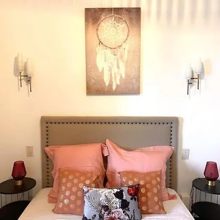 Maison De Village En Granite