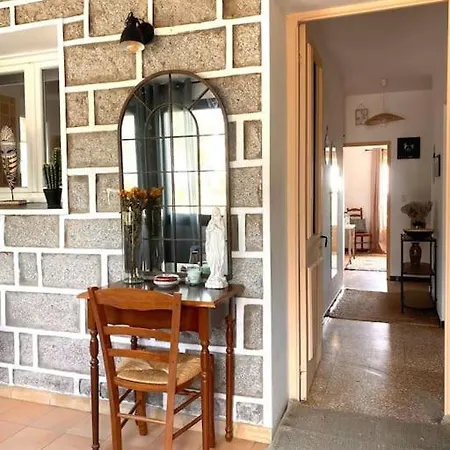 Сasa de vacaciones Maison De Village En Granite