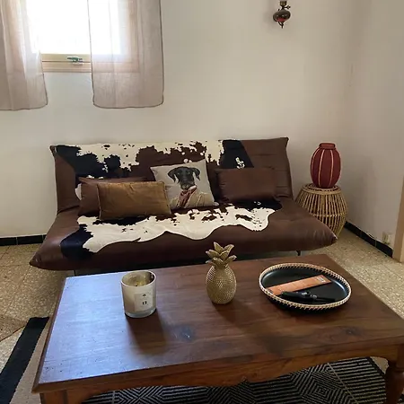 Maison De Village En Granite *