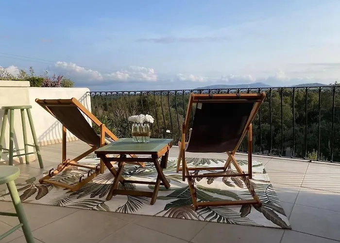 Maison De Village En Granite * بورتو فيكشْيو