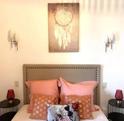 Maison De Village En Granite