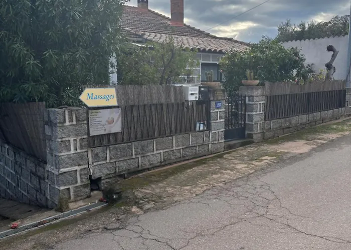 Maison De Village En Granite Holiday home