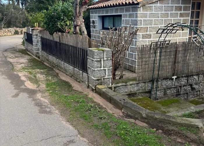 Maison De Village En Granite *